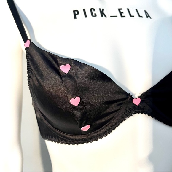 34B VS Victoria’s Secret Sexy little things Pink heart Bra & ruffle garter skirt - Picture 6 of 14